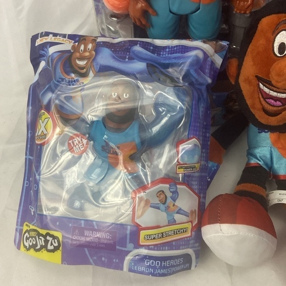 Space Jam A New Legacy LeBron James Bugs Bunny Action Figures Toys NIB Lot Of 4 - Picture 5 of 9